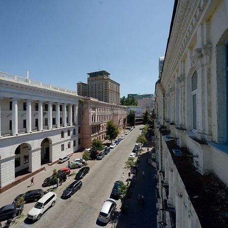 Artol Gorodetskogo Apartment Kiev Exterior foto