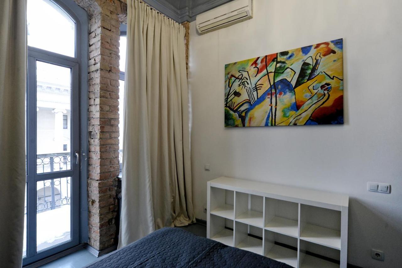 Artol Gorodetskogo Apartment Kiev Exterior foto